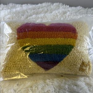 Rainbow Heart Pillow T30